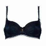 Convincing bra by Escora with classic cups, front